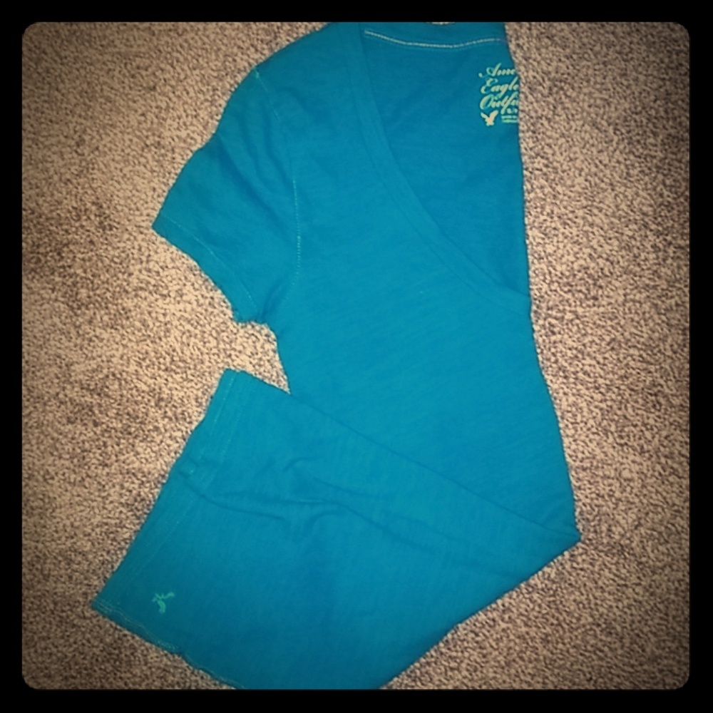 NWOT American Eagle Outfitters Tee